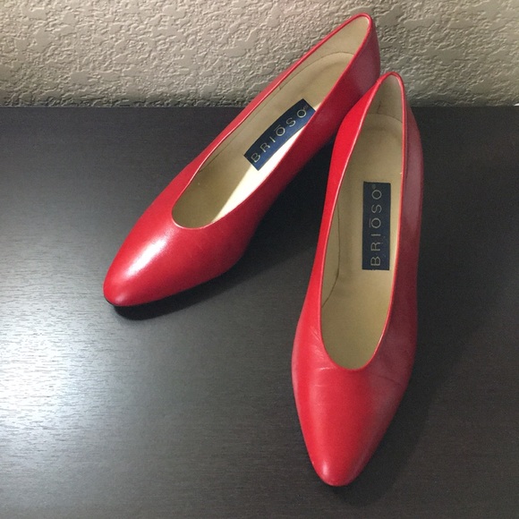 Brioso Shoes - VINTAGE | Brioso Red Pumps